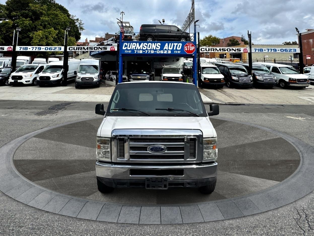Ford Econoline Wagon E-350 Super Duty Ext XLT 2011