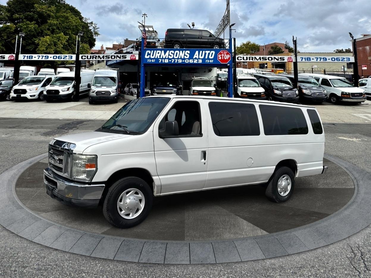 Ford Econoline Wagon E-350 Super Duty Ext XLT 2011