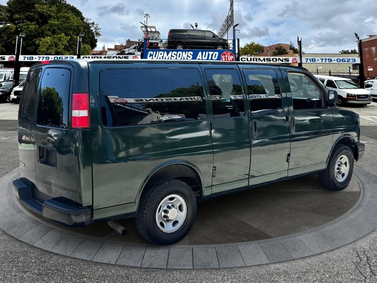 Chevrolet Express Passenger RWD 2500 135" 1LS 2012