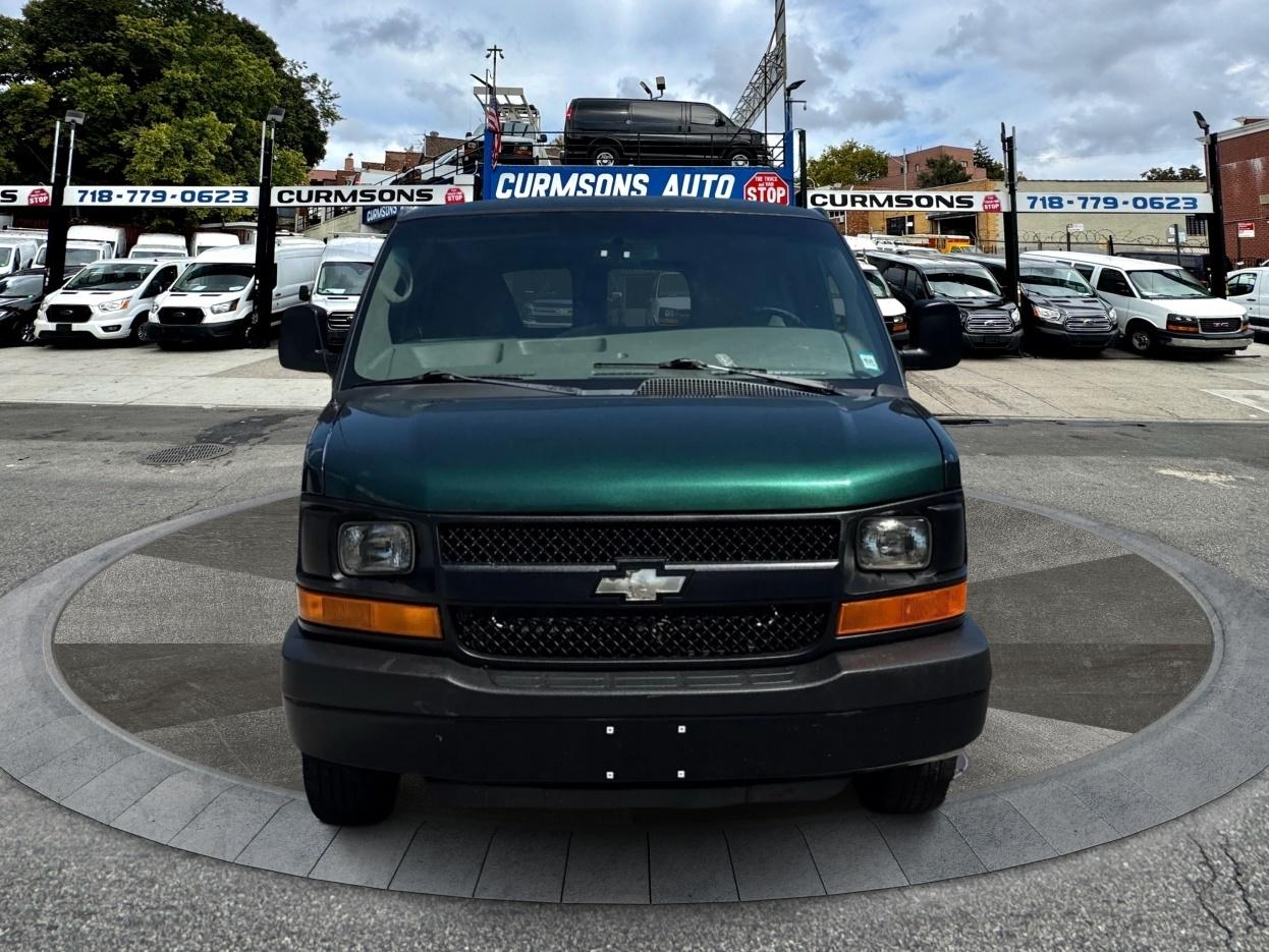 Chevrolet Express Passenger RWD 2500 135" 1LS 2012