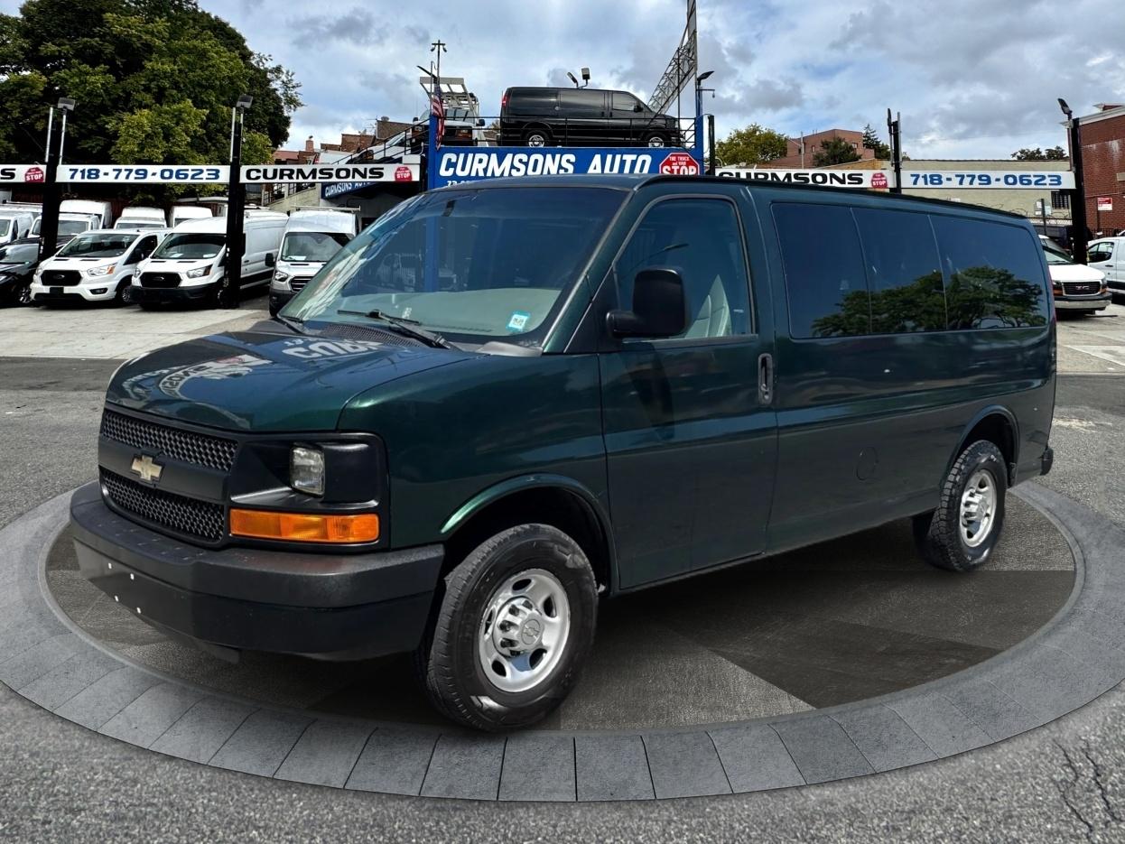 Chevrolet Express Passenger RWD 2500 135" 1LS 2012