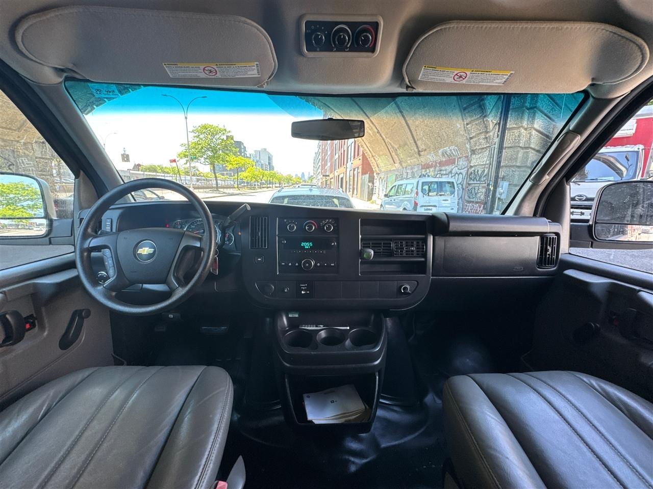 Chevrolet Express Passenger RWD 2500 135" 1LS 2012