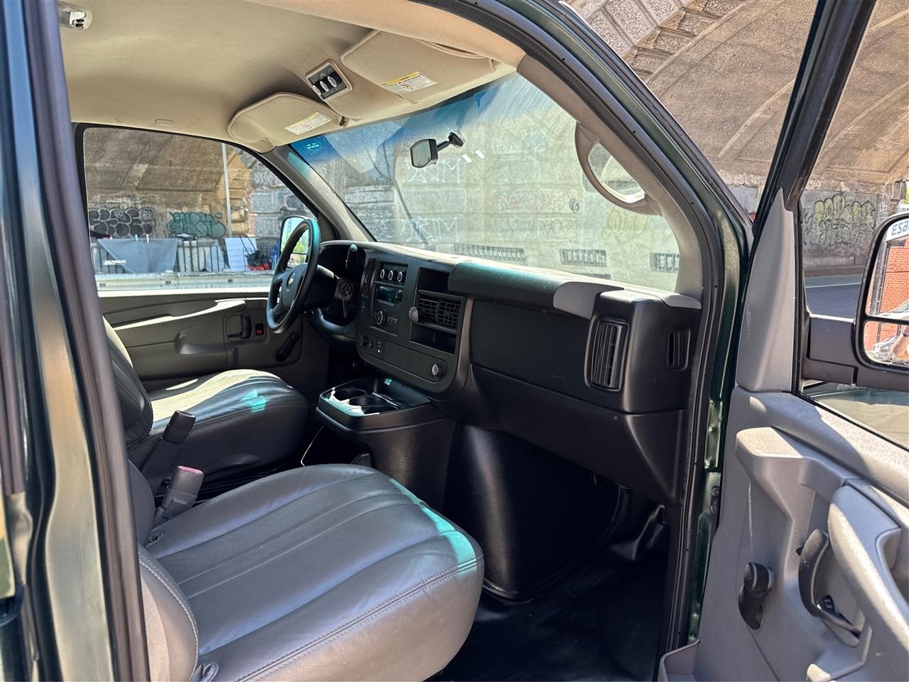Chevrolet Express Passenger RWD 2500 135" 1LS 2012
