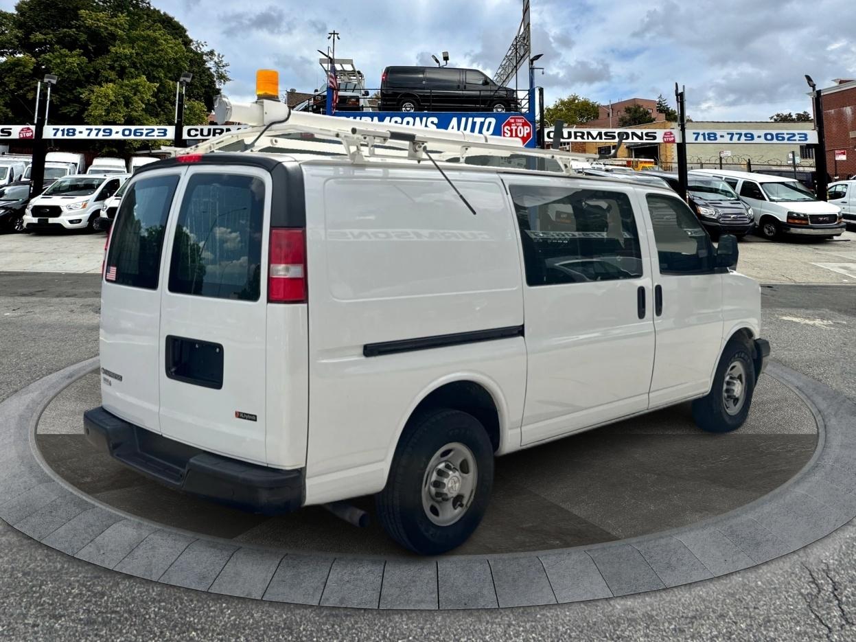 Chevrolet Express Cargo Van RWD 2500 135" 2017