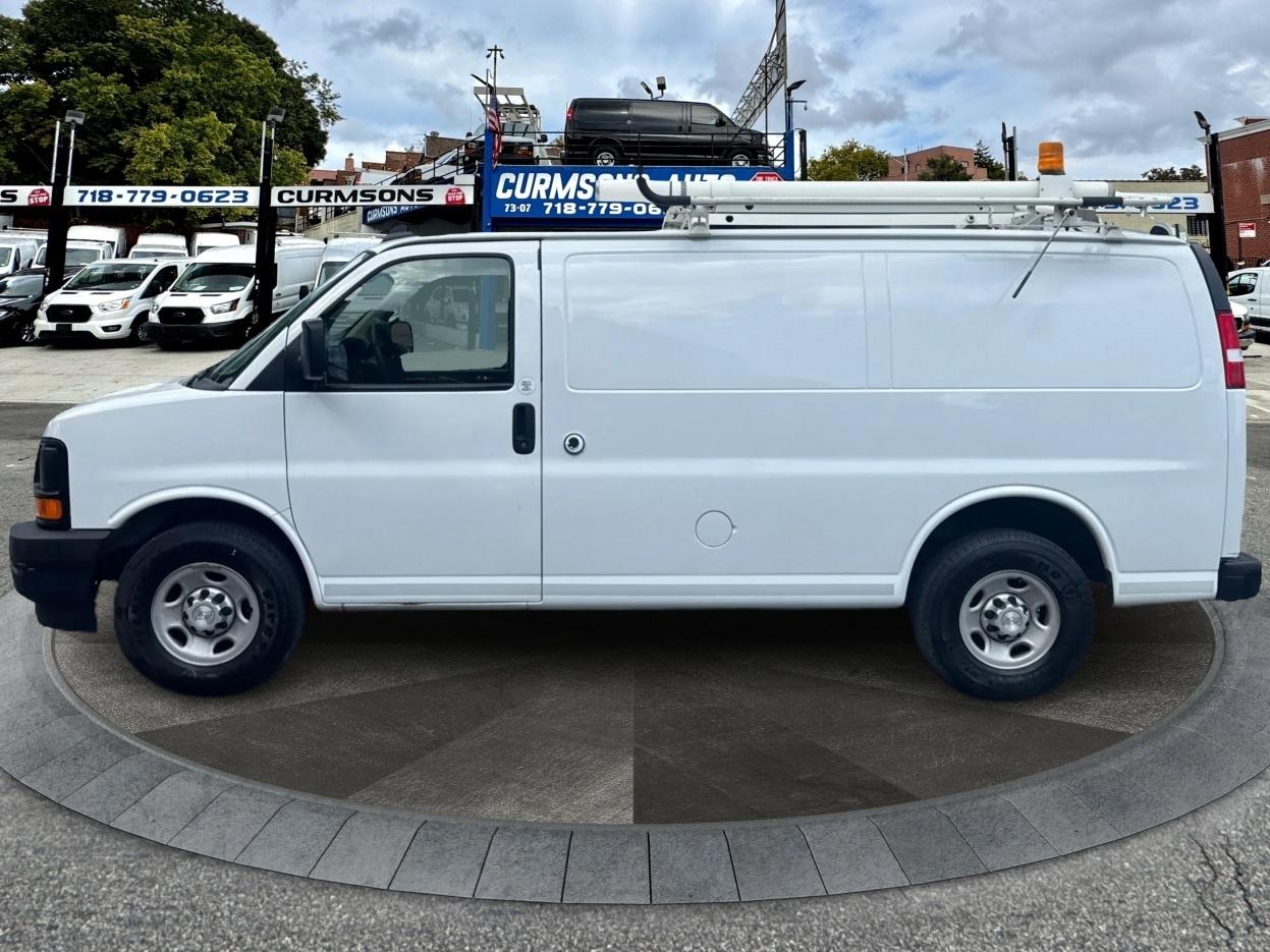 Chevrolet Express Cargo Van RWD 2500 135" 2017