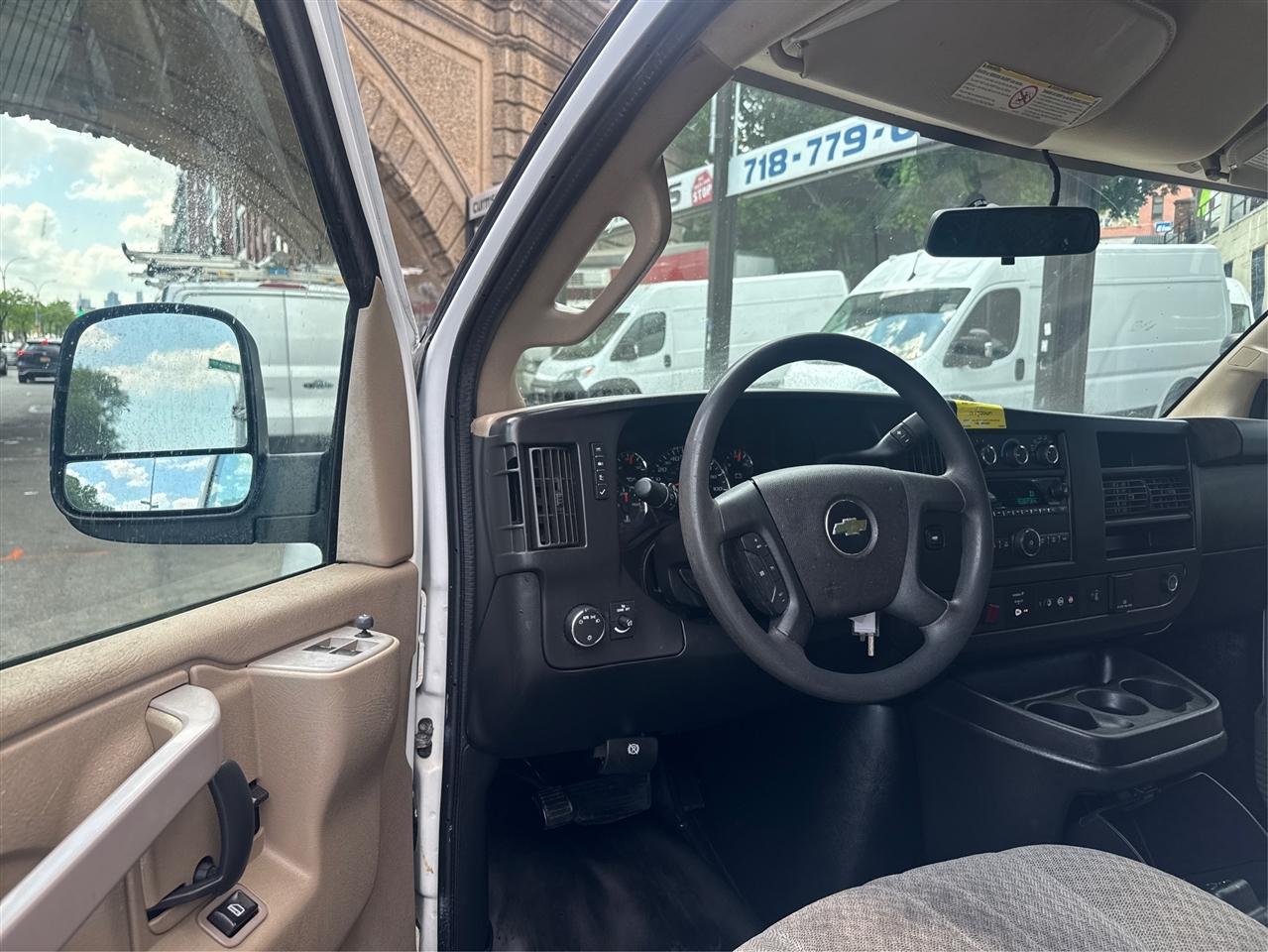 Chevrolet Express Cargo Van RWD 2500 135" 2017