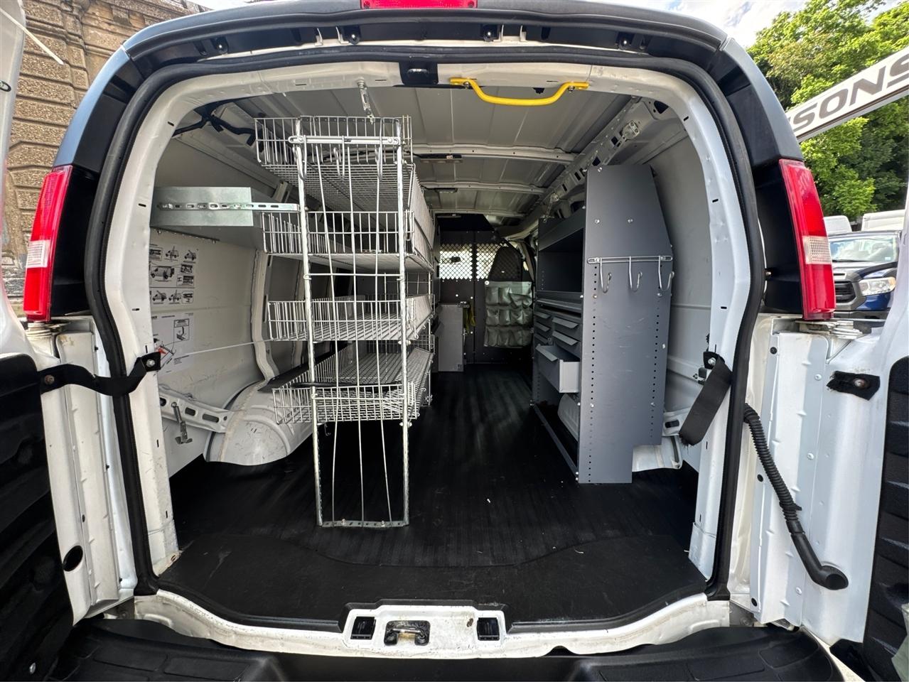 Chevrolet Express Cargo Van RWD 2500 135" 2017