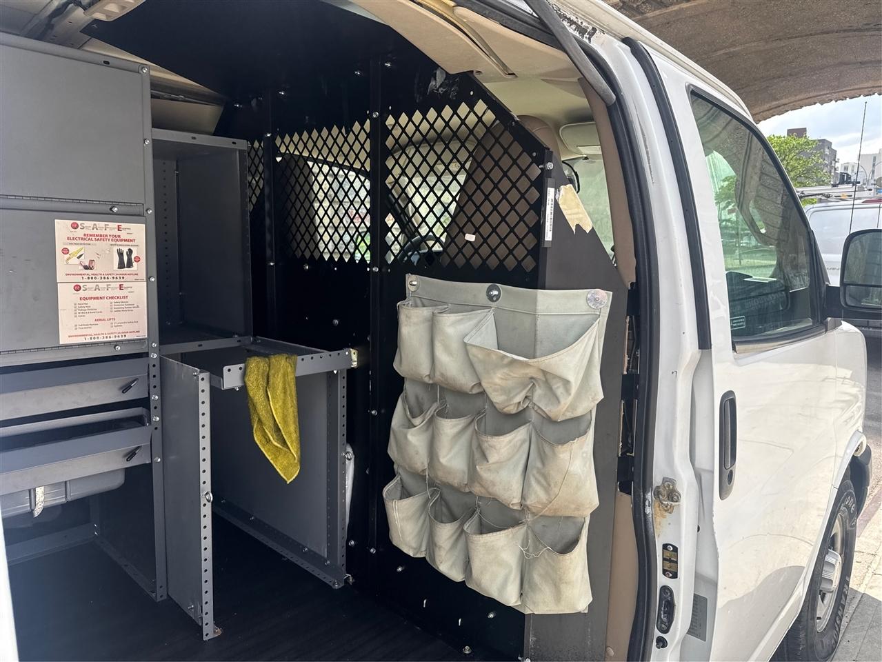 Chevrolet Express Cargo Van RWD 2500 135" 2017