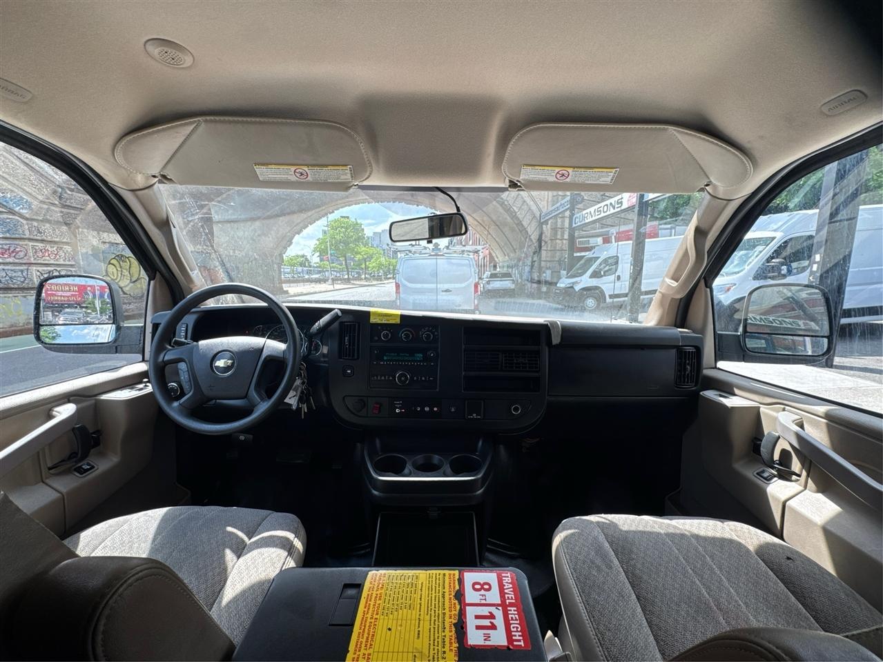 Chevrolet Express Cargo Van RWD 2500 135" 2017