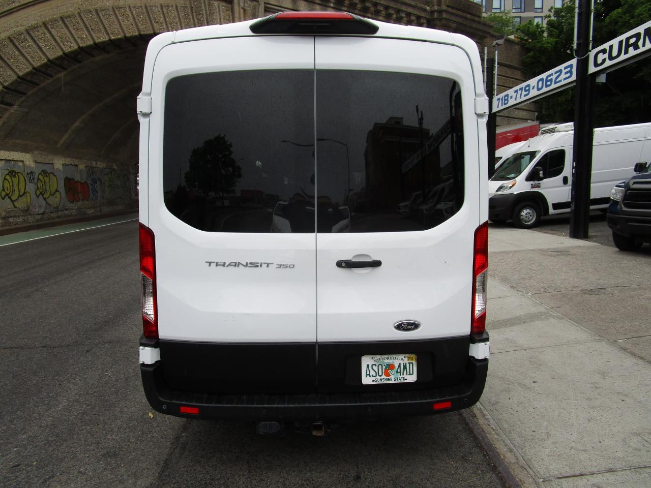 Ford Transit Passenger Wagon T-350 148" Med Roof XLT RWD 2023