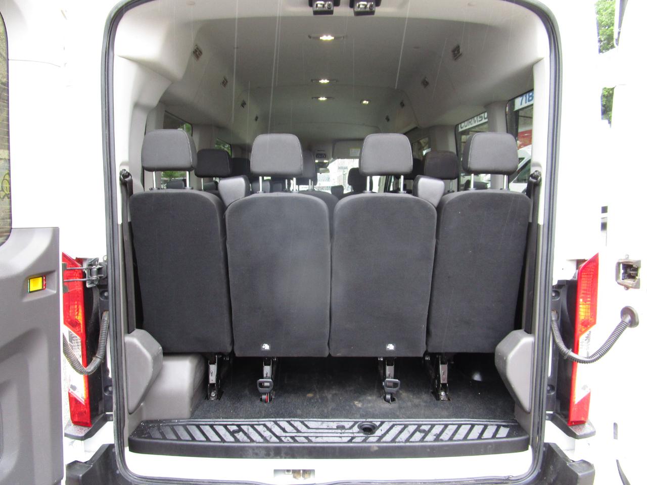 Ford Transit Passenger Wagon T-350 148" Med Roof XLT RWD 2023