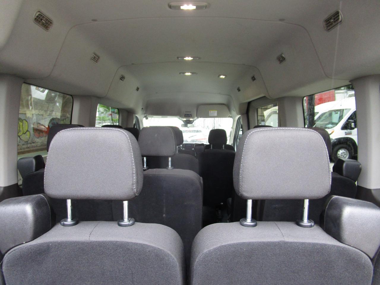 Ford Transit Passenger Wagon T-350 148" Med Roof XLT RWD 2023