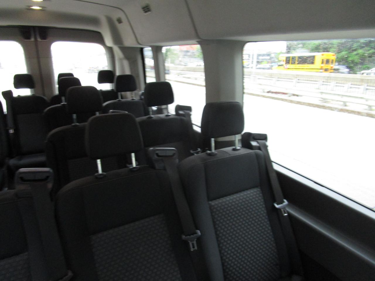 Ford Transit Passenger Wagon T-350 148" Med Roof XLT RWD 2023