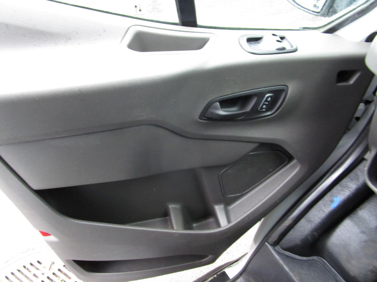 Ford Transit Passenger Wagon T-350 148" Med Roof XLT RWD 2023