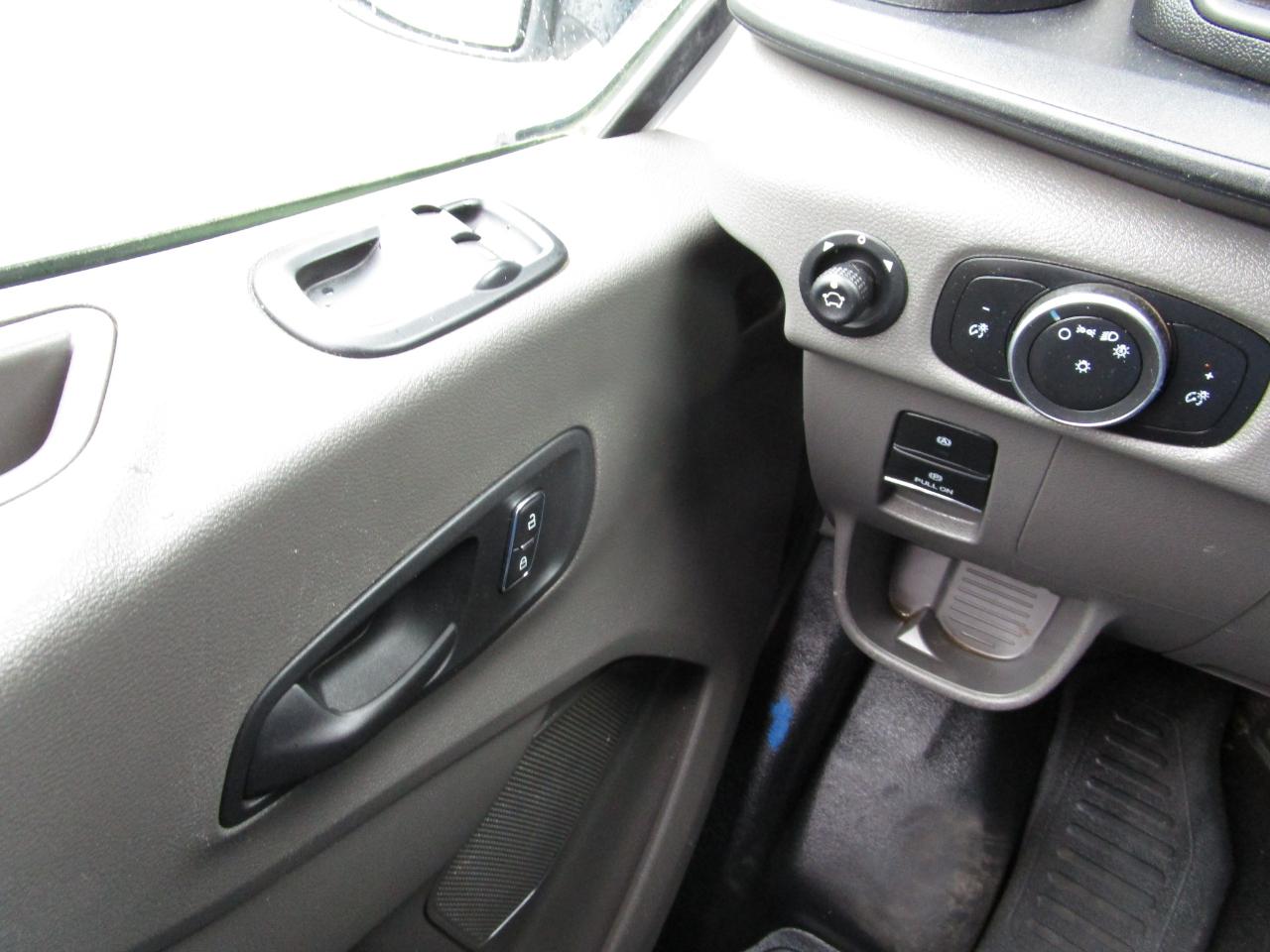 Ford Transit Passenger Wagon T-350 148" Med Roof XLT RWD 2023