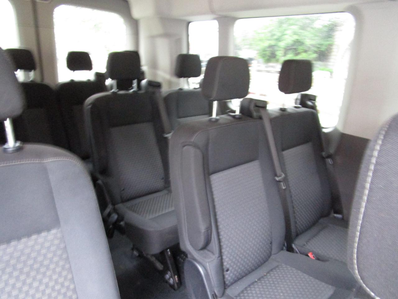 Ford Transit Passenger Wagon T-350 148" Med Roof XLT RWD 2023