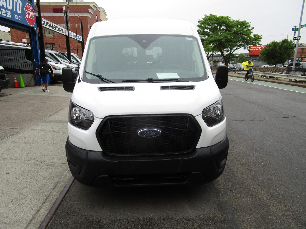 Ford Transit Passenger Wagon T-350 148" Med Roof XLT RWD 2023