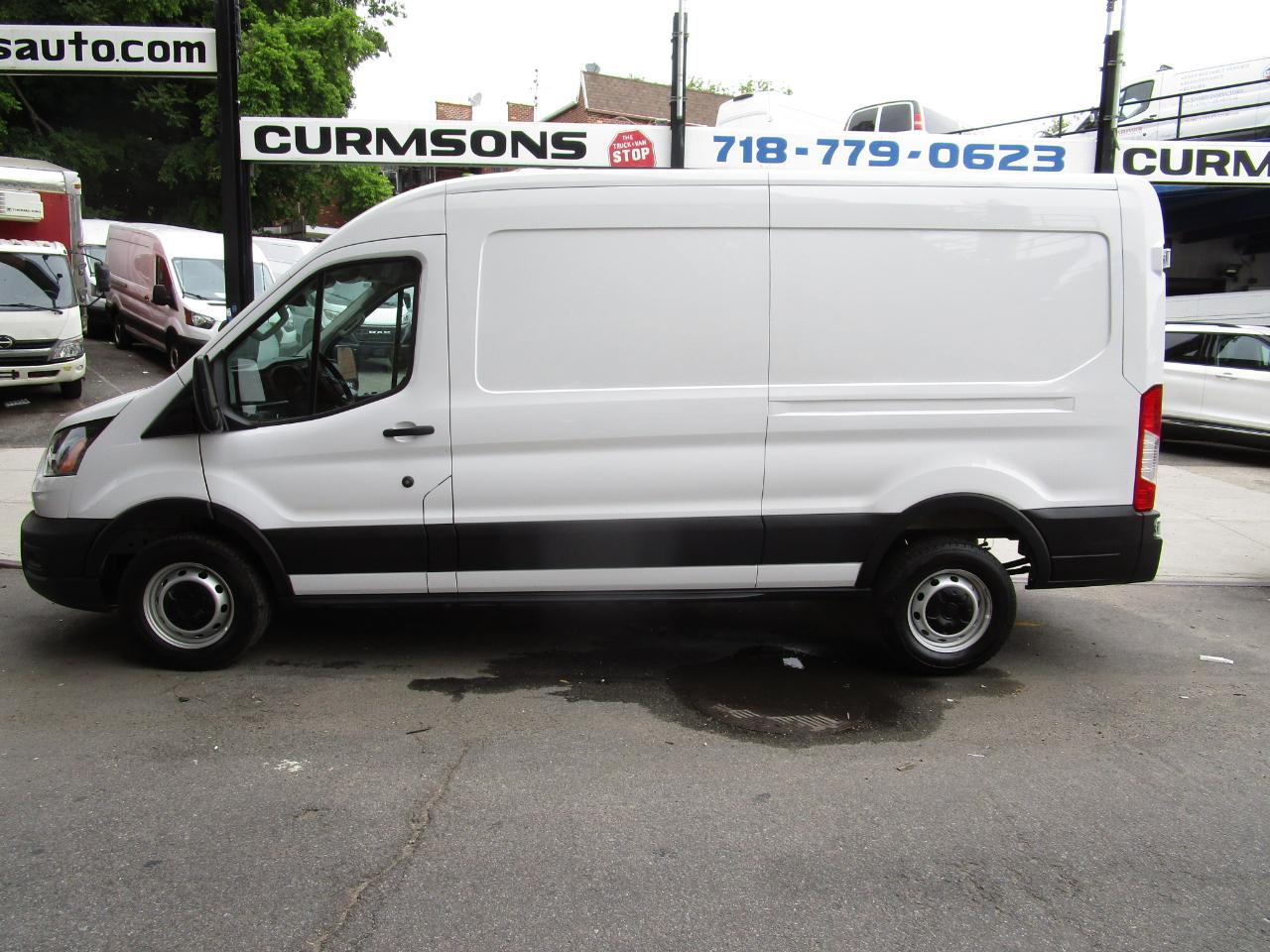 Ford Transit Cargo Van T-250 148" Med Rf 9070 GVWR RWD 2025