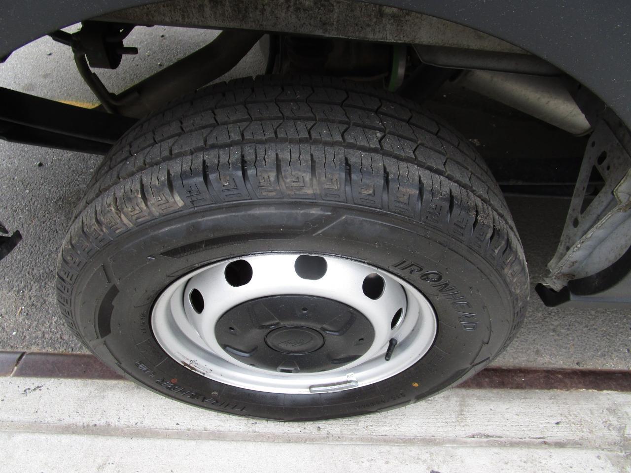 Ford Transit Cargo Van T-250 148" Med Rf 9070 GVWR RWD 2025