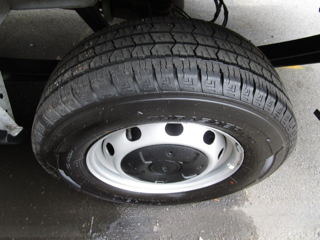 Ford Transit Cargo Van T-250 148" Med Rf 9070 GVWR RWD 2025