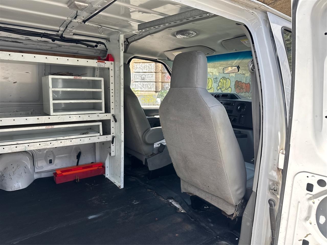 Ford Econoline Cargo Van E-350 2014