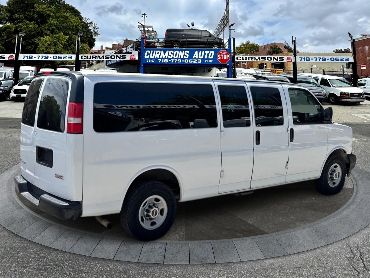 GMC Savana Passenger RWD 3500 155" LS w/1LS 2017