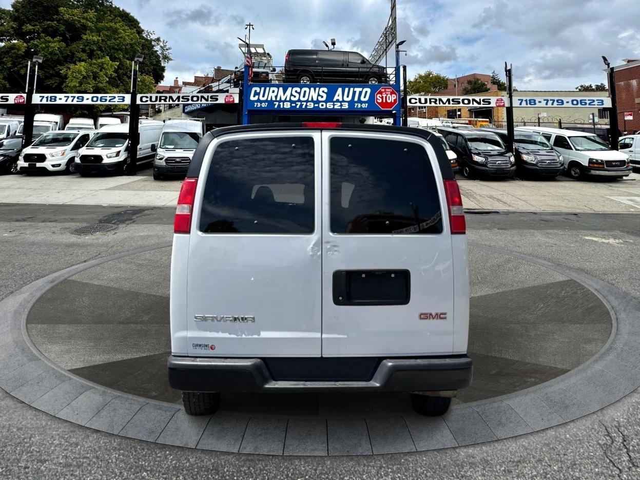 GMC Savana Passenger RWD 3500 155" LS w/1LS 2017