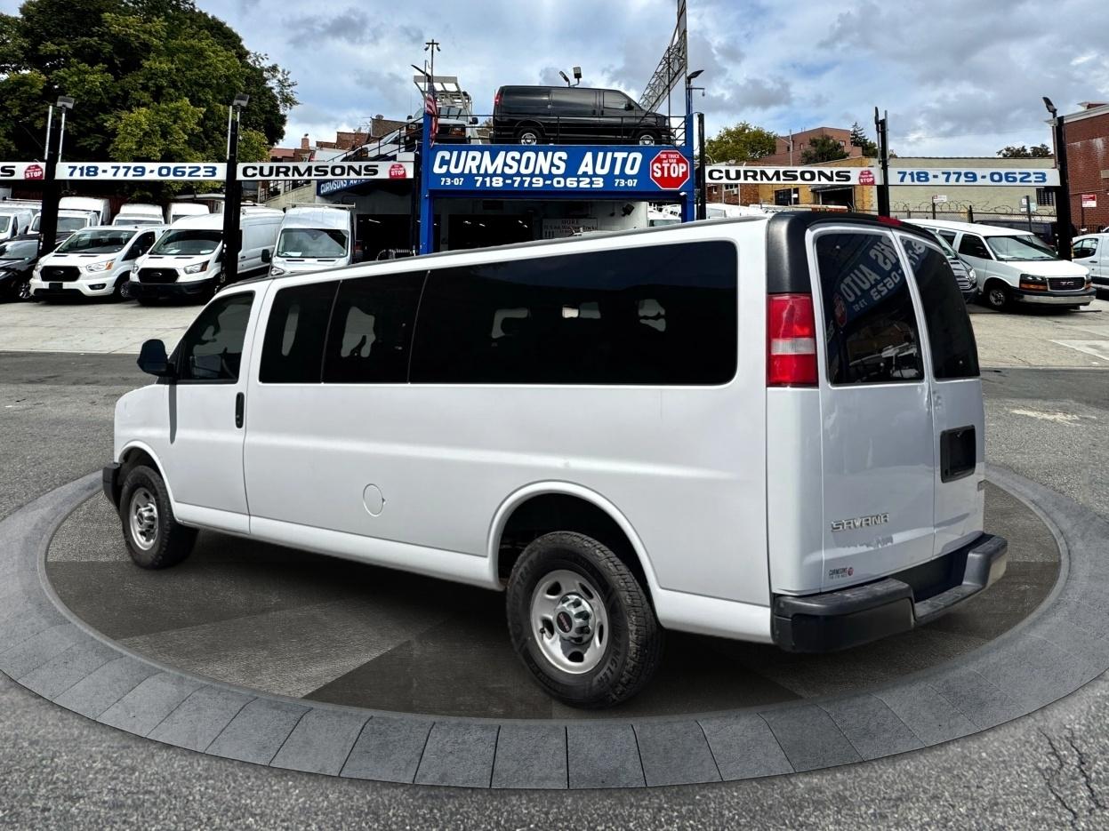 GMC Savana Passenger RWD 3500 155" LS w/1LS 2017
