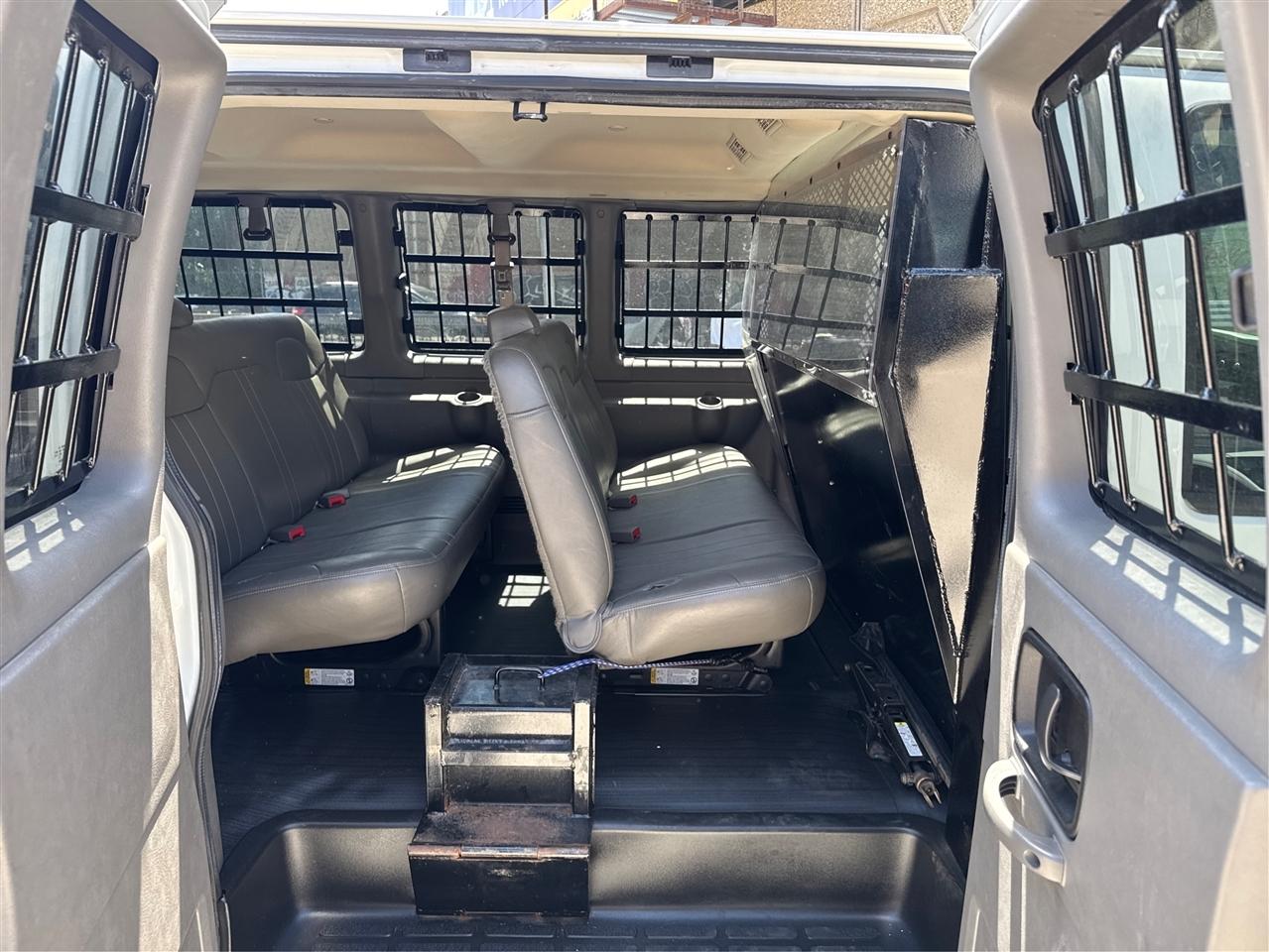 GMC Savana Passenger RWD 3500 155" LS w/1LS 2017