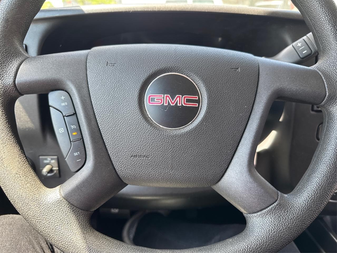 GMC Savana Passenger RWD 3500 155" LS w/1LS 2017