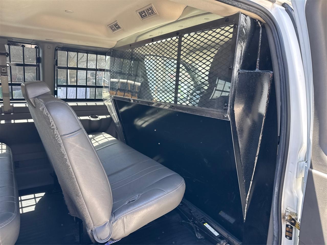 GMC Savana Passenger RWD 3500 155" LS w/1LS 2017