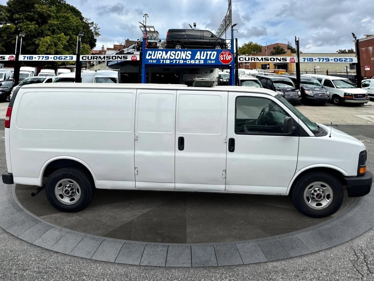 GMC Savana Cargo Van RWD 3500 155" 2015