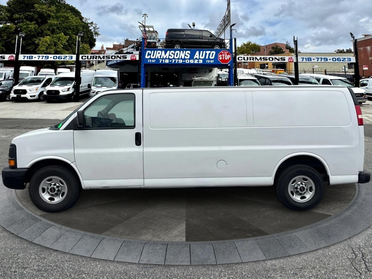GMC Savana Cargo Van RWD 3500 155" 2015