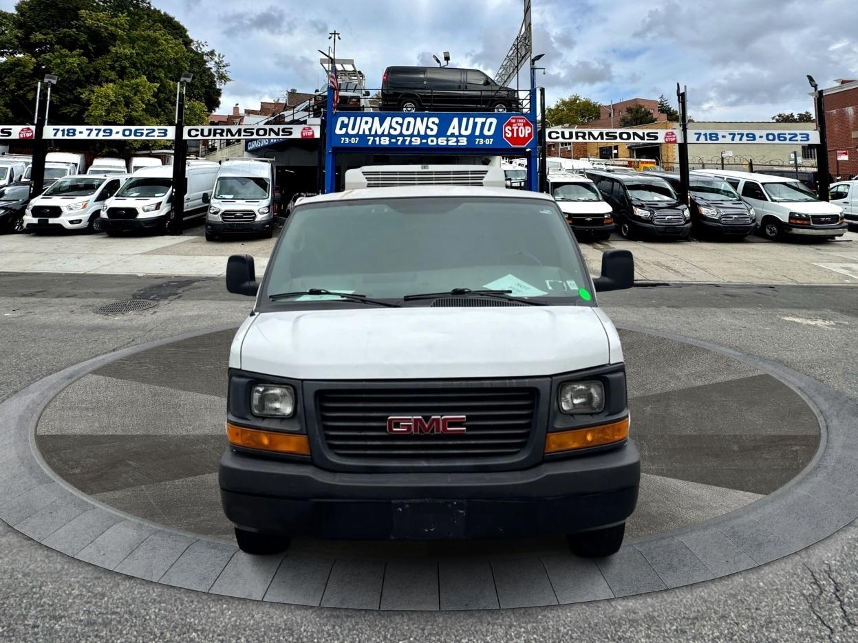 GMC Savana Cargo Van RWD 3500 155" 2015