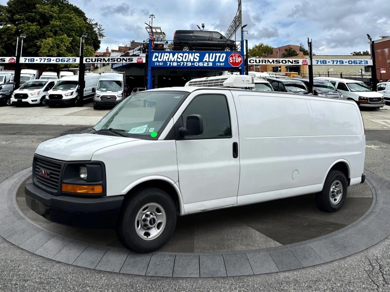 GMC Savana Cargo Van RWD 3500 155" 2015