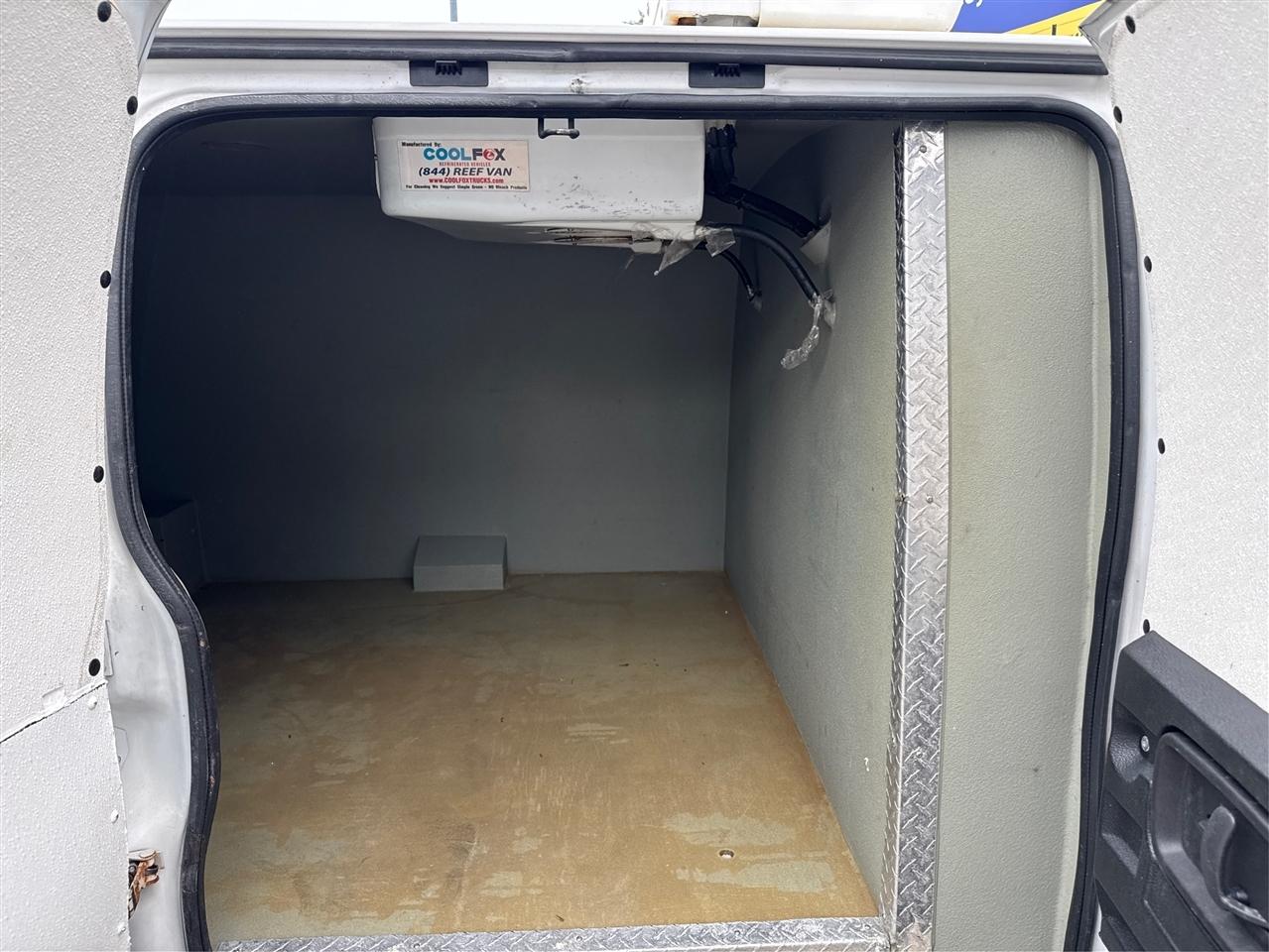 GMC Savana Cargo Van RWD 3500 155" 2015