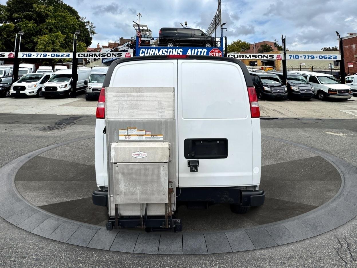 Chevrolet Express Cargo Van RWD 3500 135" 2020