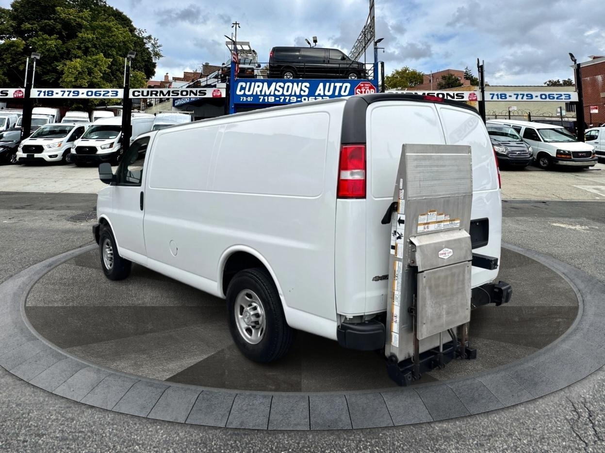 Chevrolet Express Cargo Van RWD 3500 135" 2020