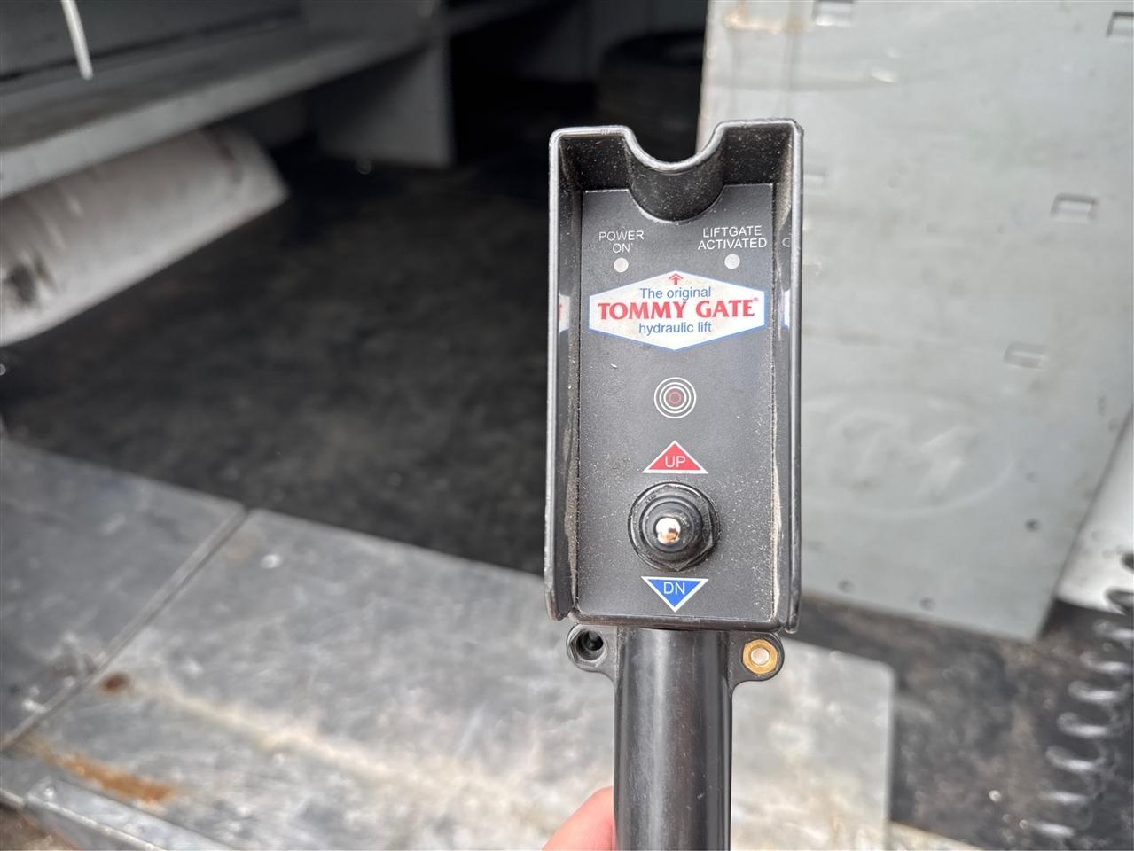 Chevrolet Express Cargo Van RWD 3500 135" 2020