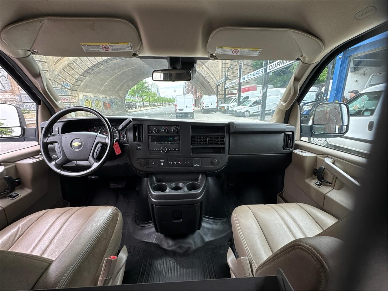 Chevrolet Express Cargo Van RWD 3500 135" 2020