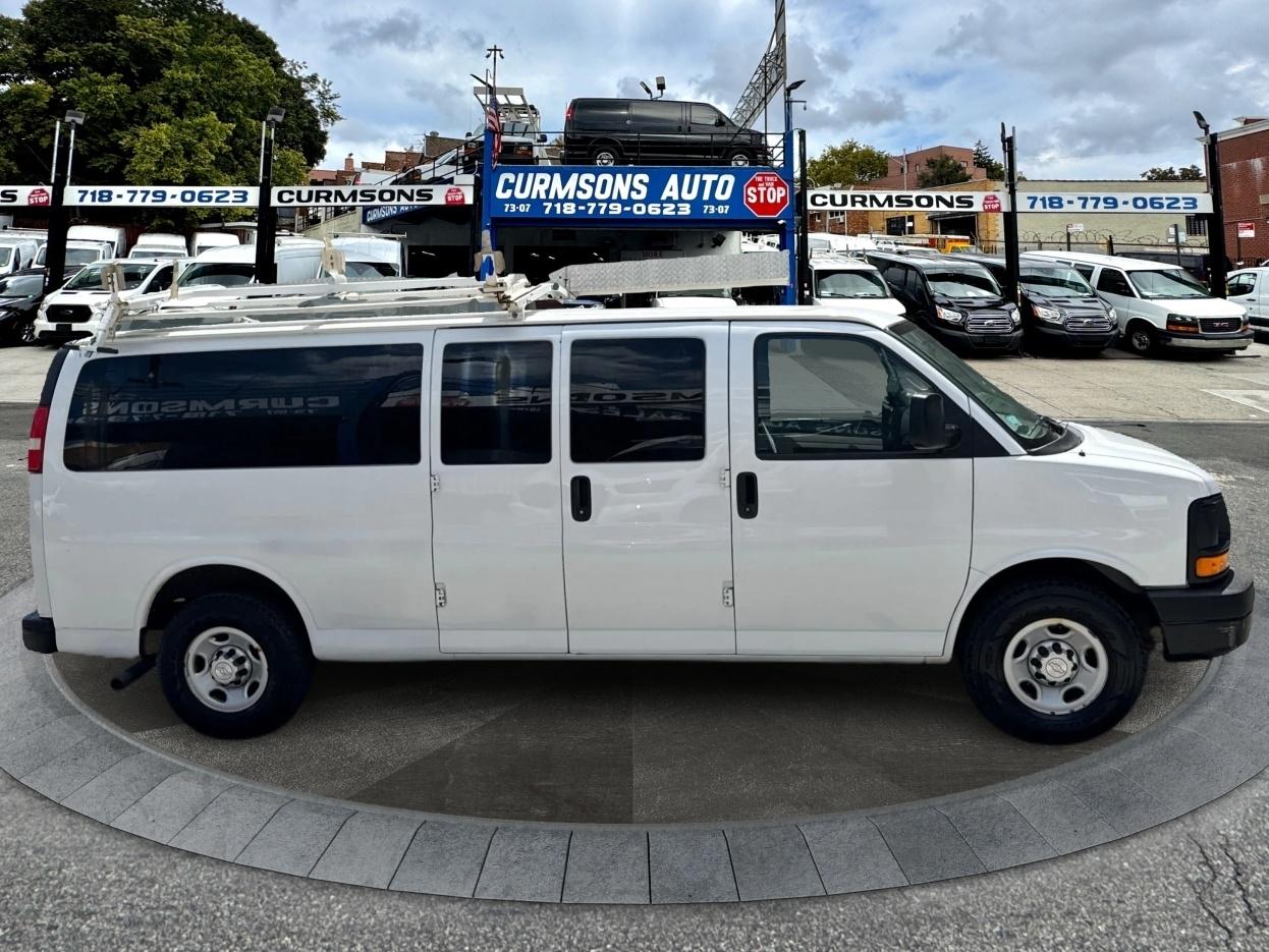 Chevrolet Express Cargo Van RWD 3500 155" 2016