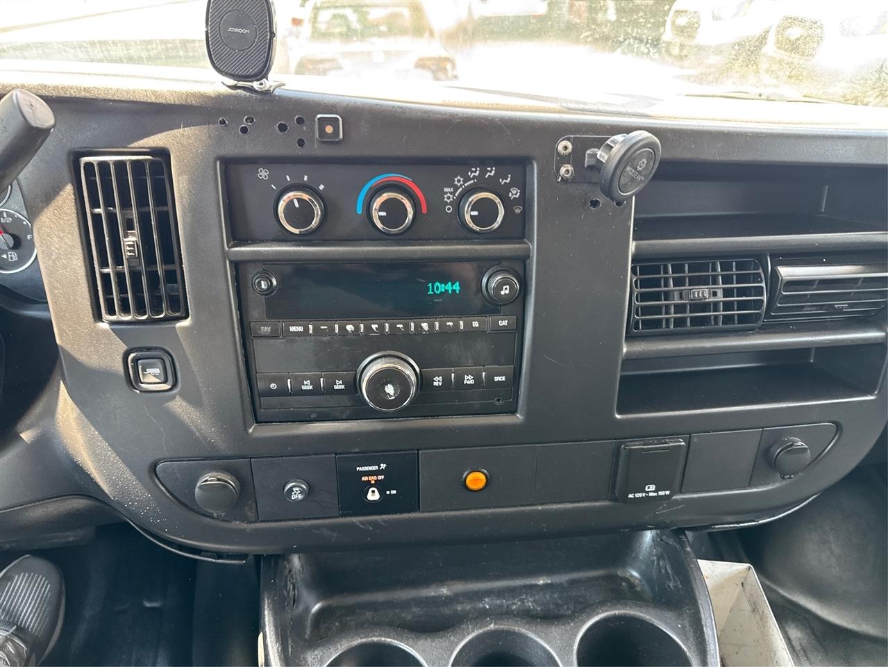 Chevrolet Express Cargo Van RWD 3500 155" 2016
