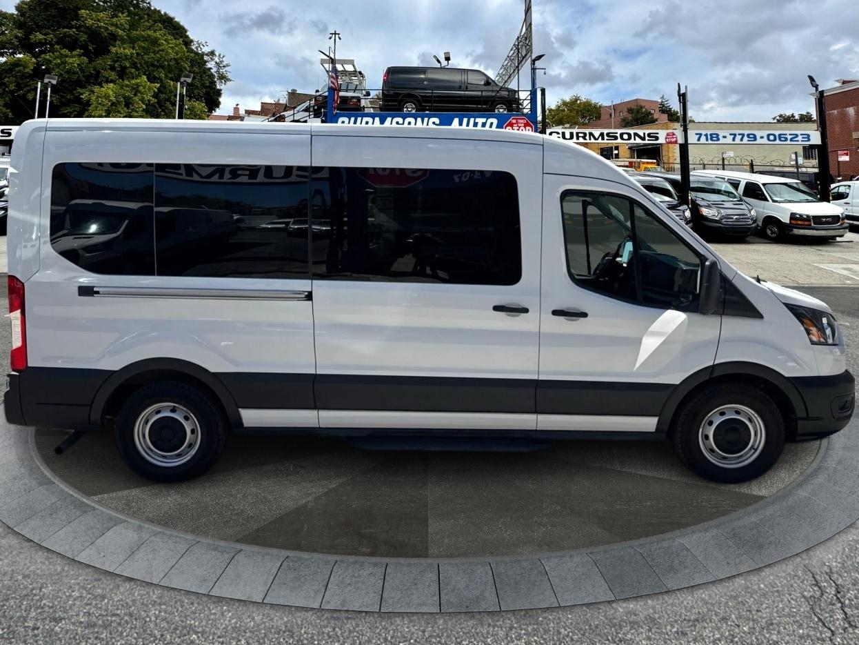 Ford Transit Passenger Wagon T-350 148" Med Roof XLT RWD 2023