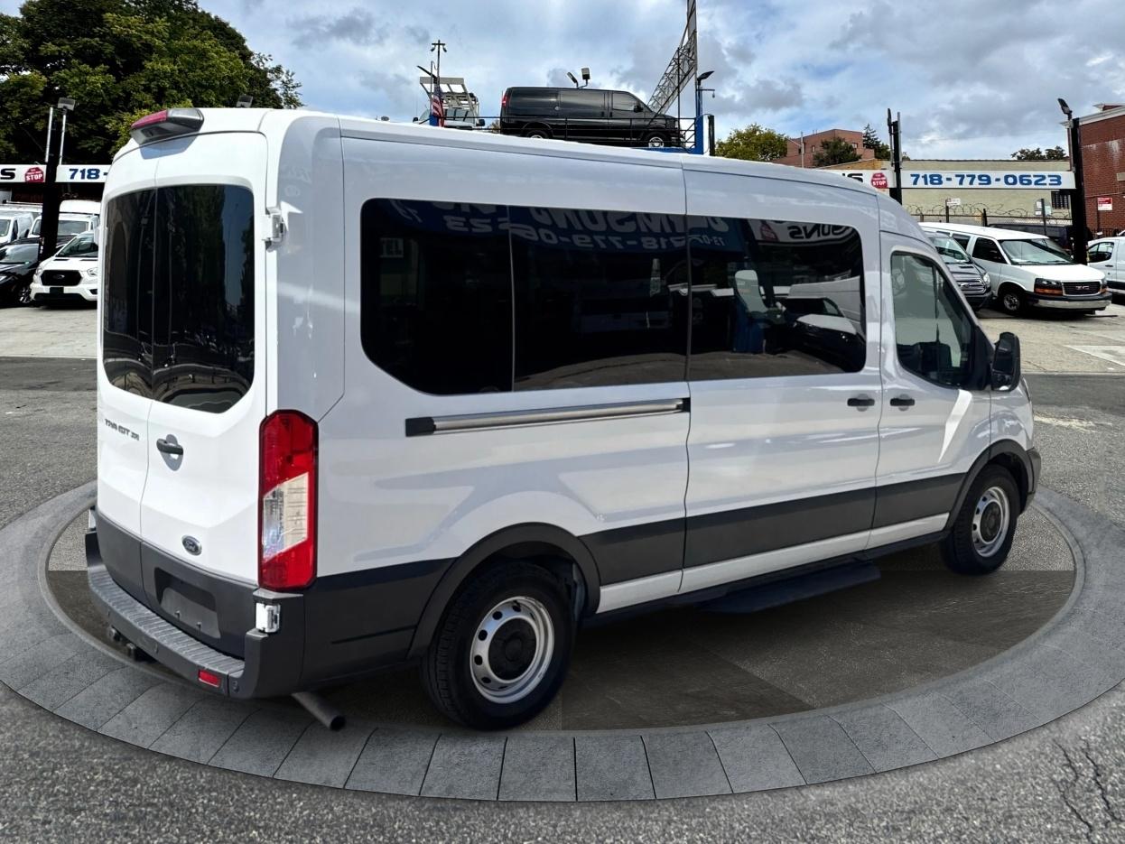 Ford Transit Passenger Wagon T-350 148" Med Roof XLT RWD 2023