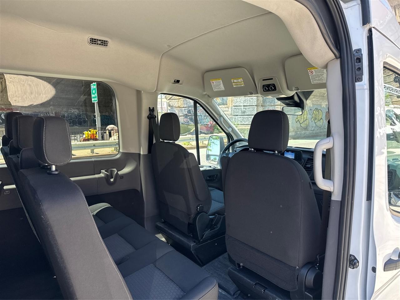 Ford Transit Passenger Wagon T-350 148" Med Roof XLT RWD 2023