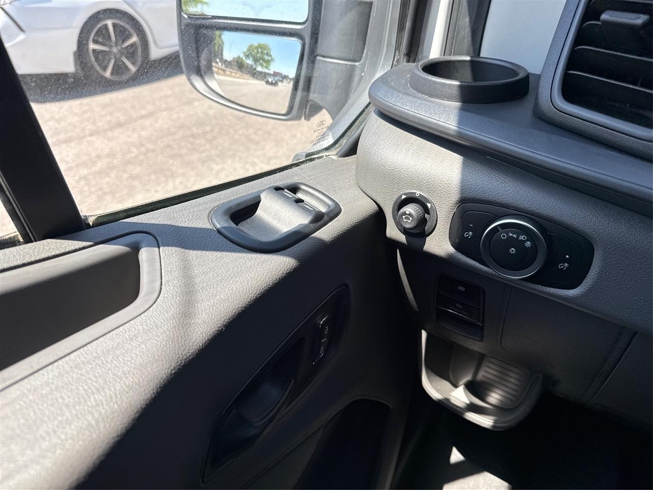 Ford Transit Passenger Wagon T-350 148" Med Roof XLT RWD 2023