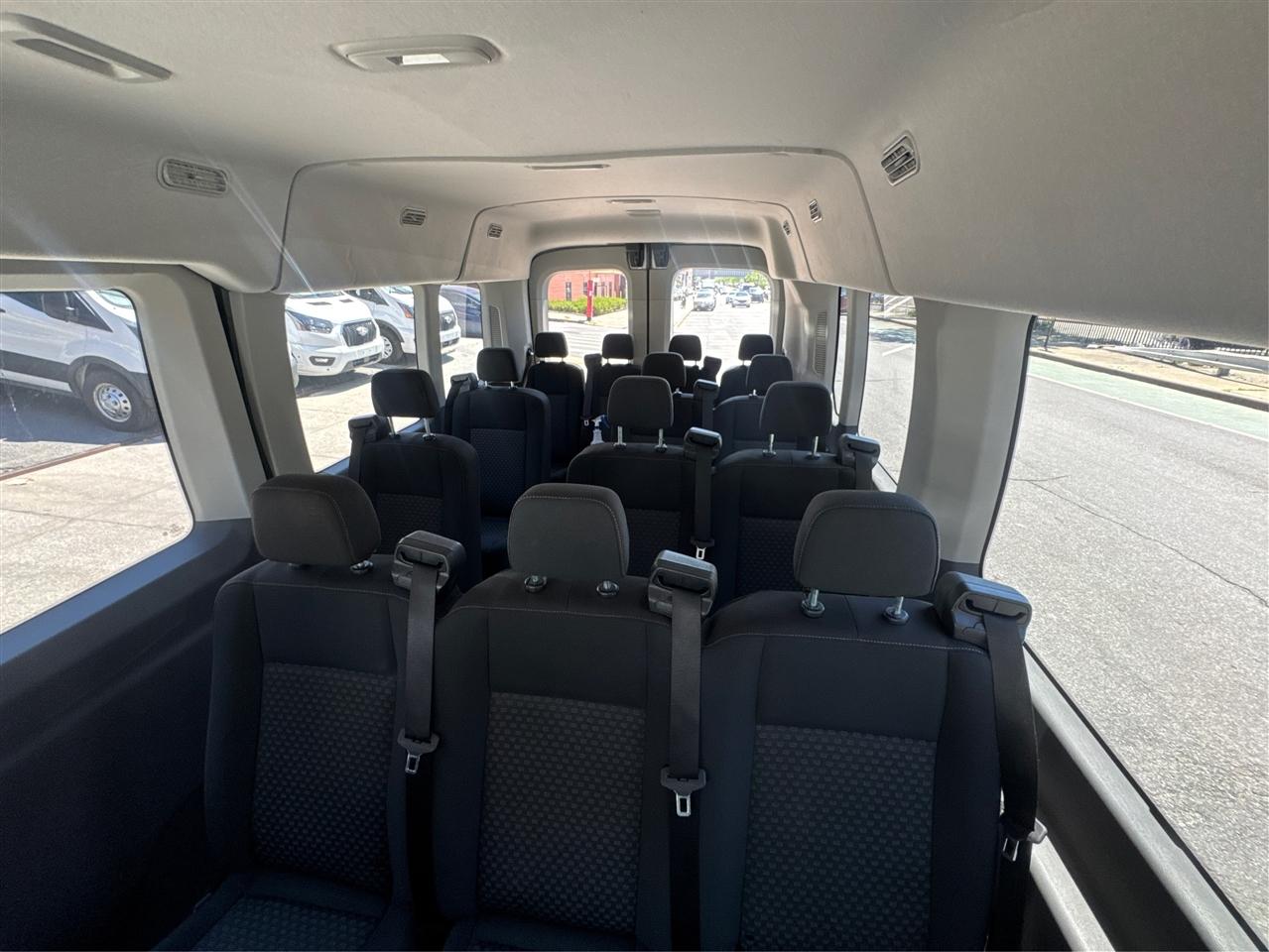 Ford Transit Passenger Wagon T-350 148" Med Roof XLT RWD 2023