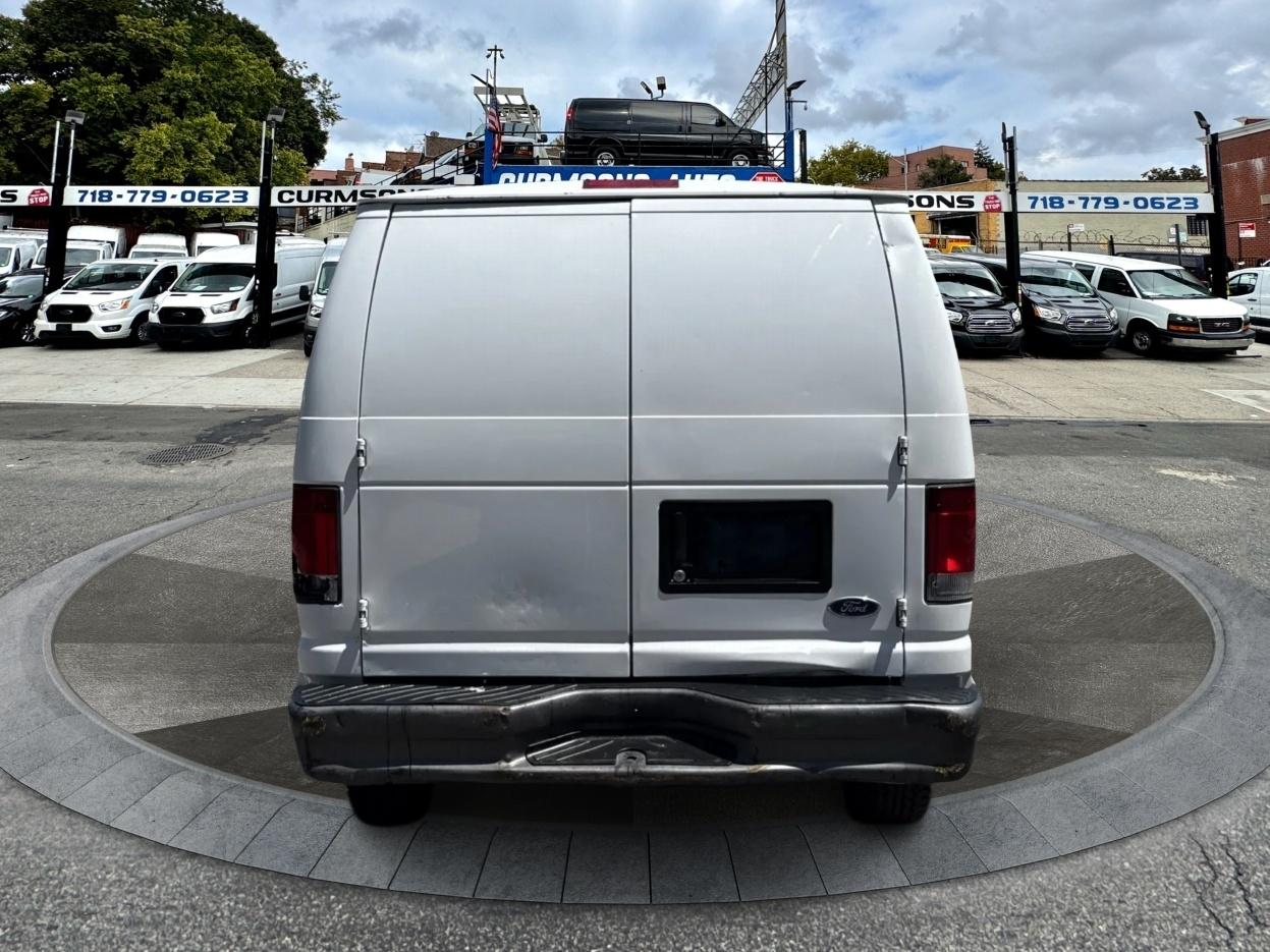 Ford Econoline Cargo Van E-250 2004