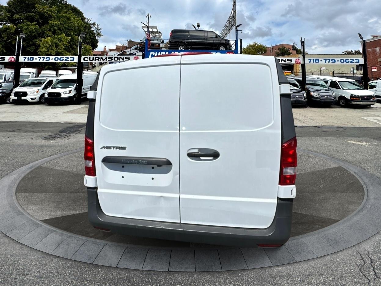 Mercedes-Benz Metris Cargo Van Standard Roof 126" Wheelbase 2017