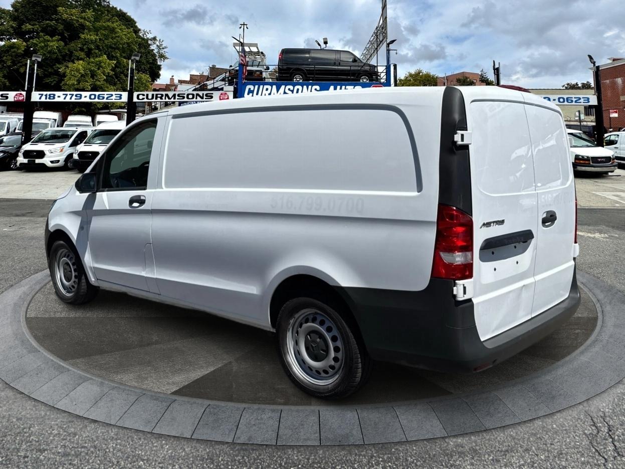 Mercedes-Benz Metris Cargo Van Standard Roof 126" Wheelbase 2017